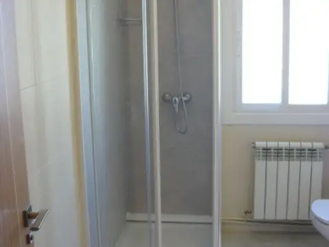 Habitación en calle de Celso Emilio Ferreiro, 27