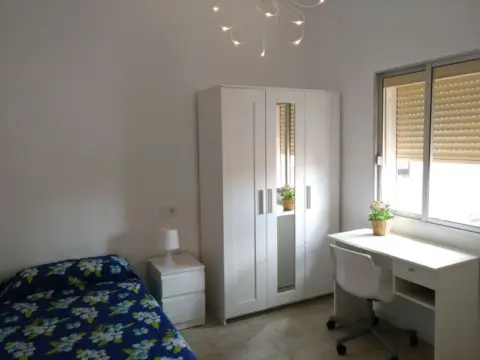 Habitación en calle Malvaloca, 7