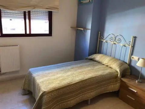 Habitación en Carrer de Font de la Figuera, 3