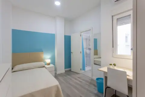 Habitación en Carrer de Josep Carsi, 27