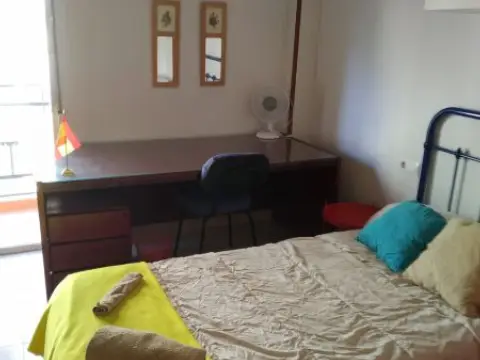Habitación en calle de la Sagrada Familia, 4