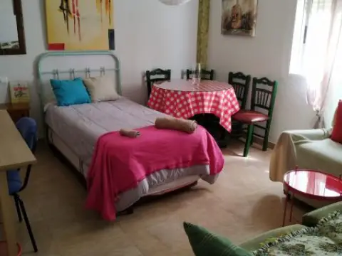 Habitación en calle de la Sagrada Familia, 4