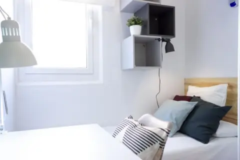 Habitación en Carrer Gran de Gràcia, 239