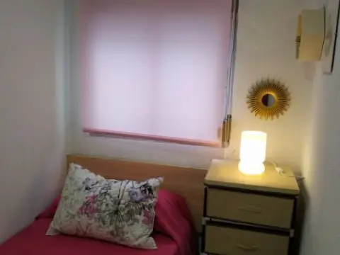 Habitación en calle del Padre Poveda, 27