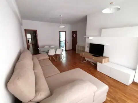 Habitación en calle de Uruguay, 38