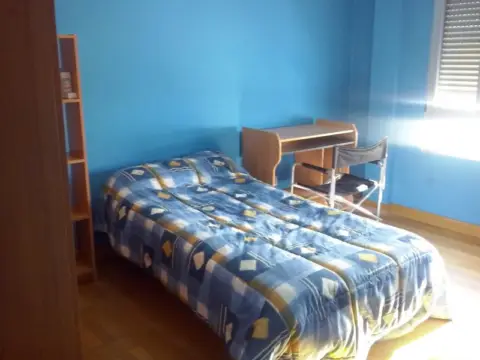 Habitación en Plaza Circular, 2