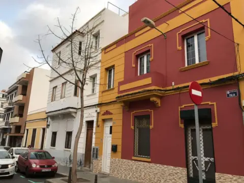 Habitación en calle Italia, 37