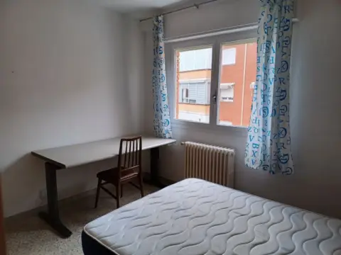 Habitación en calle de la Tortola, 9