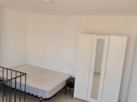 Habitación en calle del Zambullón, 60