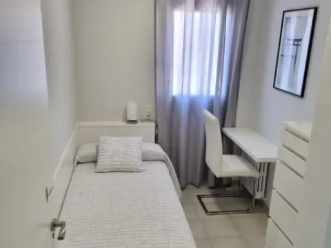Habitación en Avenida de Ramón y Cajal, 4