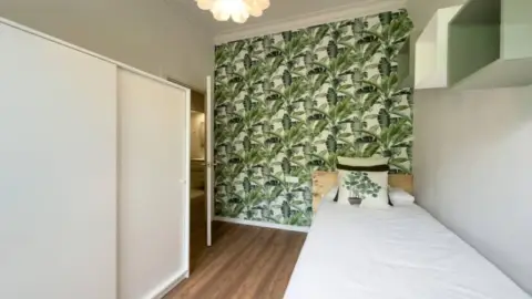 Habitación en Carrer del Rosselló, 213