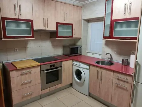 Habitación en Avenida del Llano, 51