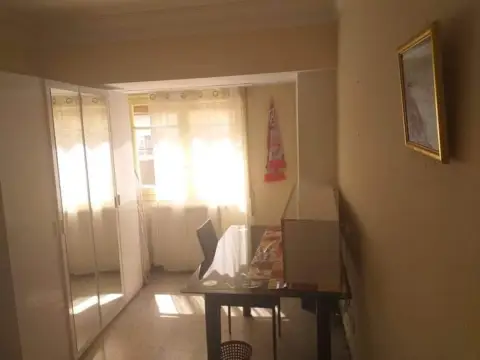 Habitación en calle del Alcalde Burriel, 6