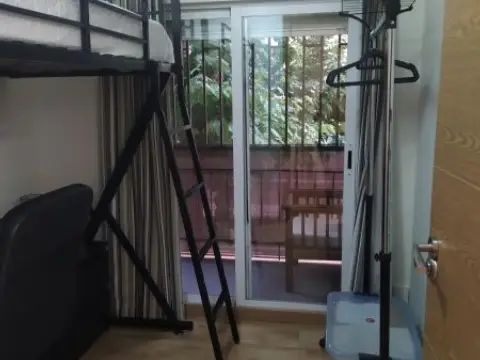 Habitación en calle Clavel, 1