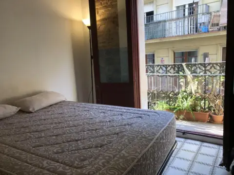 Habitación en Rambla del Raval, 1