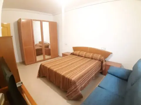 Habitación en calle San Carlos, 13