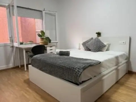 Habitación en Camí del Fondo, 13