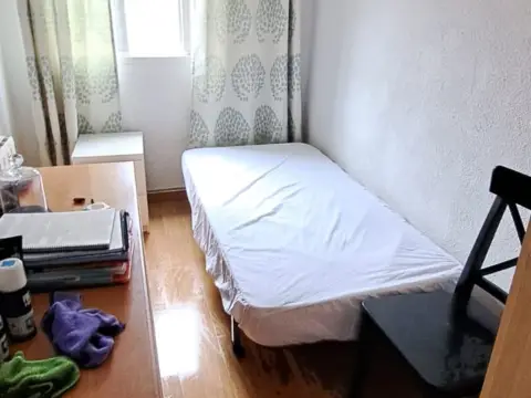 Habitación en calle de la Cruz de San Sebastián, 2