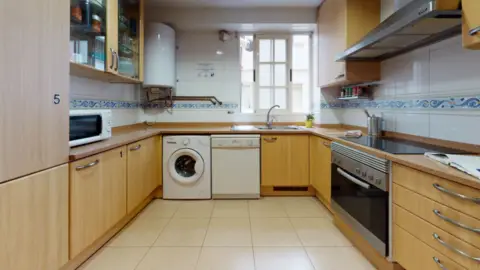 Habitación en calle de Pedro Aleixandre, 25