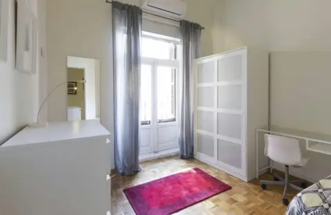 Habitación en calle de San Bernardo, 8