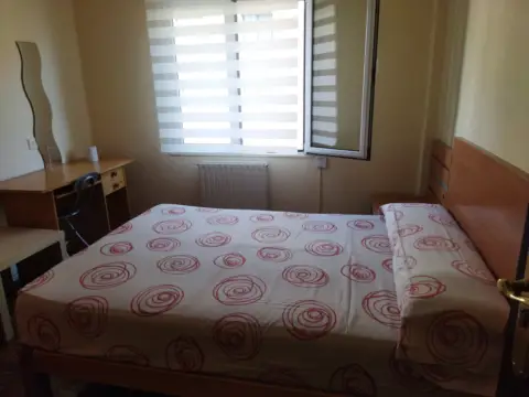 Habitación en calle de Fuertes Acevedo, 109