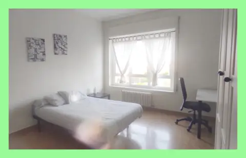 Habitación en calle de Juan XXIII, 1