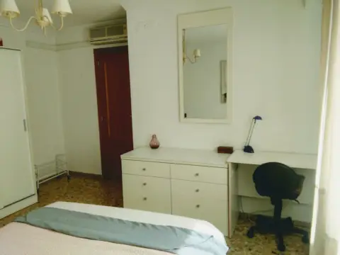 Habitación en calle M. Rafols, nº .