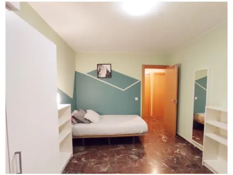 Habitación en Avenida de Madrid, 87