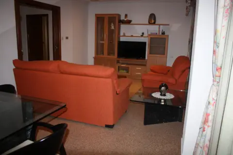 Habitación en Carrer Montserrat Guilabert Valero, 6