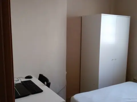 Habitación en calle de Fernando de Rojas, 3