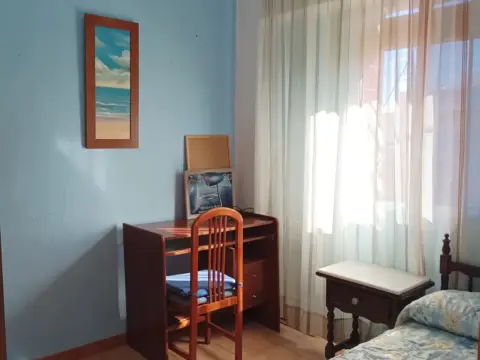 Habitación en Plaza Alegre, 18