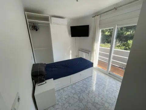 Habitación en calle Manuel de Falla I Isaac Albéniz, nº 53