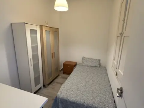 Habitación en calle Periodista Pirula Arderius, nº 10