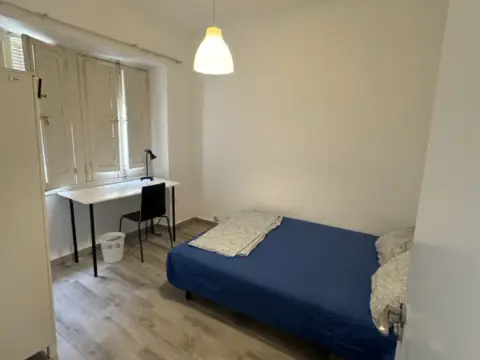 Habitación en calle Periodista Pirula Arderius, nº 10