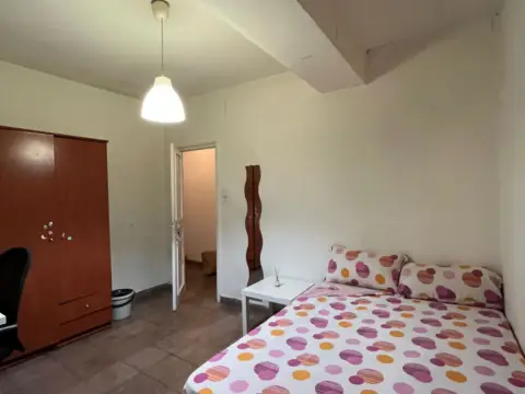 Habitación en calle del Capitán Segarra, 16