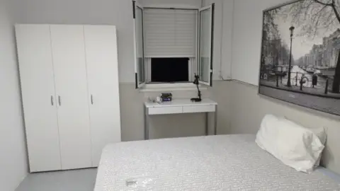 Habitación en calle de Ángel Lozano, 5