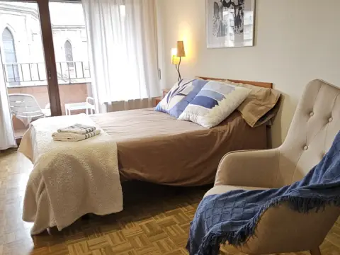Habitación en calle de González Abarca, 20
