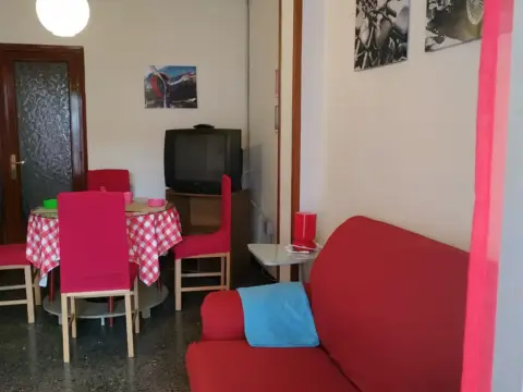 Habitación en calle de la Sagrada Familia, 2