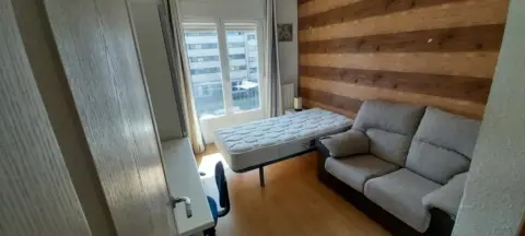 Habitación en calle Hellín, 17