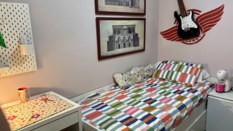 Habitación en calle de Alfonso I, 5