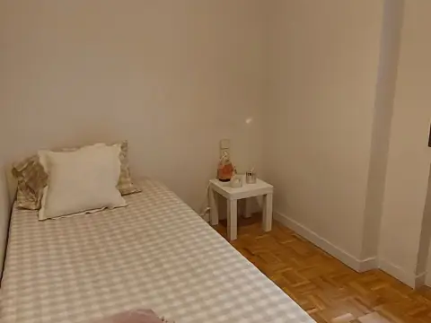 Habitación en calle de Baeza, 2