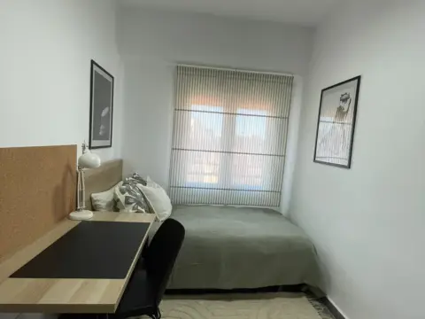 Habitación en calle Vinaroz, 8