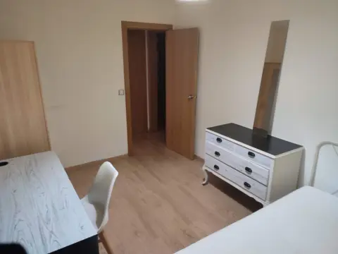 Habitación en Carrer del Riu Anoia, 23