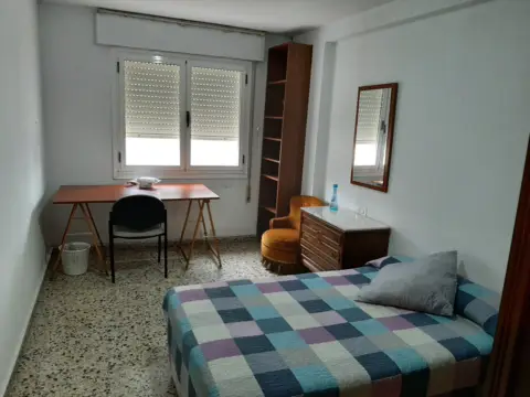 Habitación en calle de los Navaliegos, 4