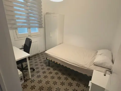Habitación en Carrer Gran de Gràcia, 74