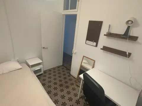 Habitación en Carrer Gran de Gràcia, 74