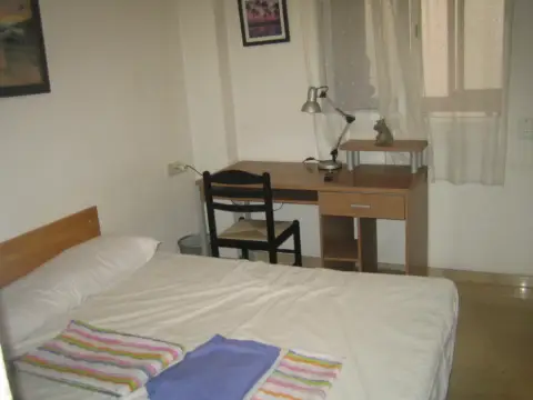 Habitación en calle C) Calderón de La Barca, nº 25