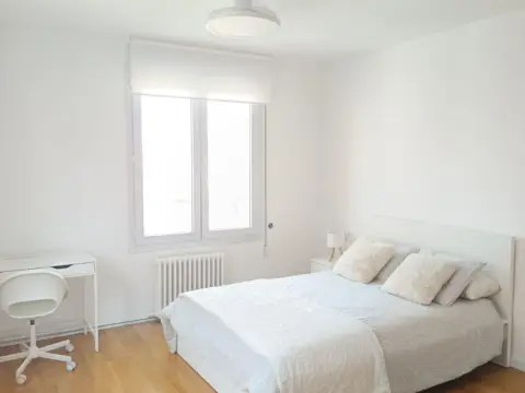 Habitación en calle Jose Moncasi, 13