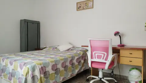 Habitación en calle de Lepanto, 10