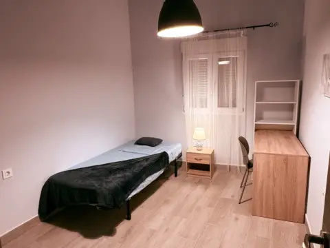 Habitación en Carrer de Benimagrell, 78
